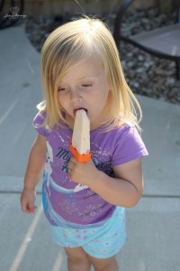 Easy Homemade Creamsicle Pops