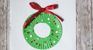 Cupcake Liner Wreath – Kids Craft