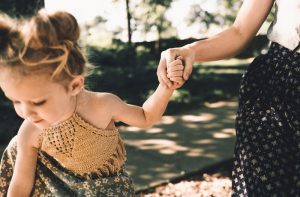 Beautiful Science Shows What Happens When You Hold Hands With Someone You Love