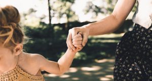 Beautiful Science Shows What Happens When You Hold Hands With Someone You Love