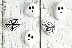 14 Painted Halloween Rocks