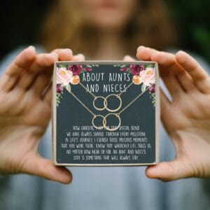 Cute Aunt and Niece Necklace